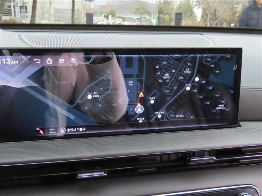 Genesis GV80 - Vista 8