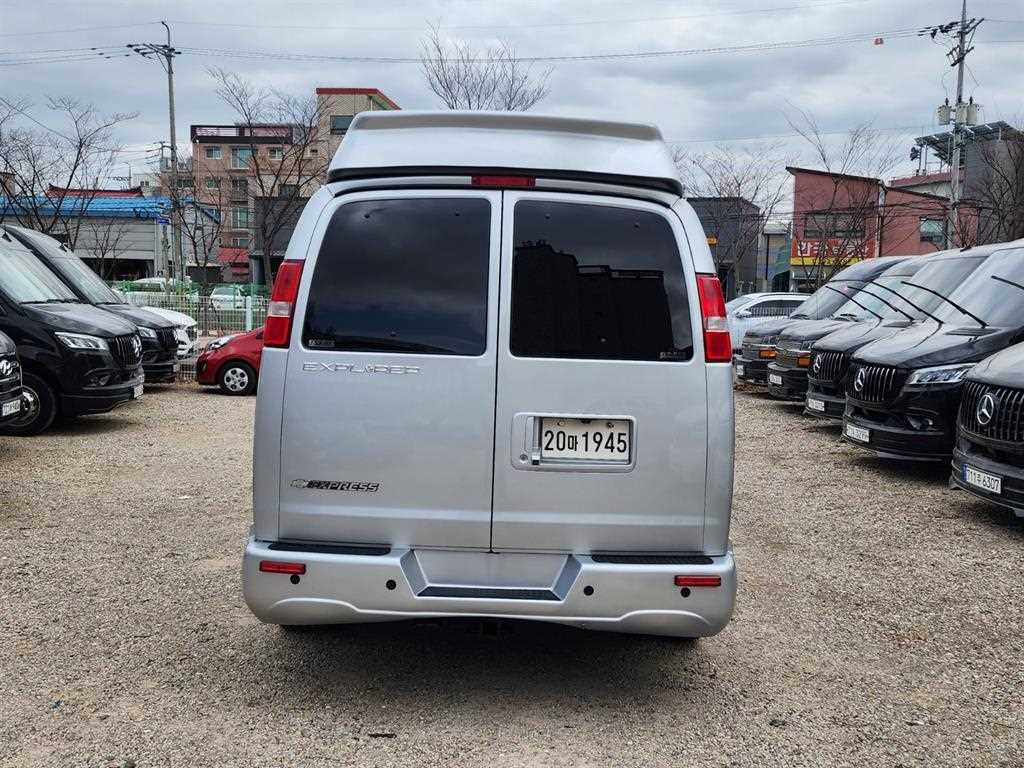 Chevrolet Express van - Vista 5