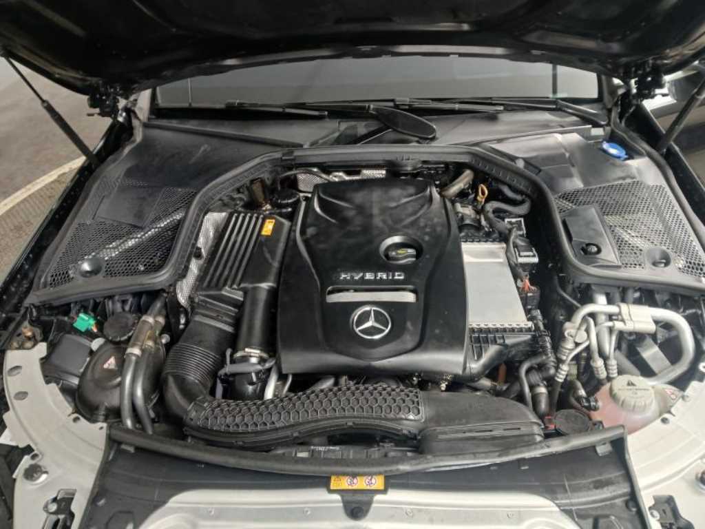 Mercedes Benz C Class 2018 Negro - Importación desde Corea - HF Imports Iquique - Foto 19