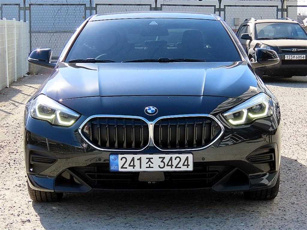 BMW 2 series 2022 Negro - Importación desde Corea - HF Imports Iquique - Foto 1
