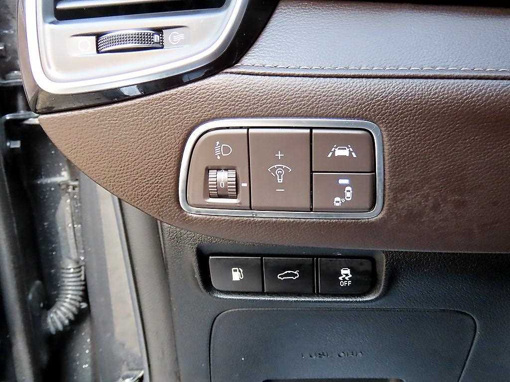 HYUNDAI Grandeur - Vista 12