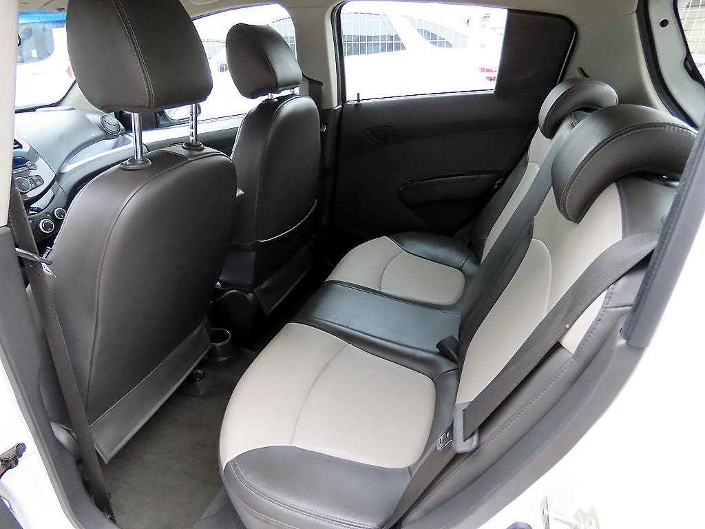 Chevrolet Spark - Vista 6