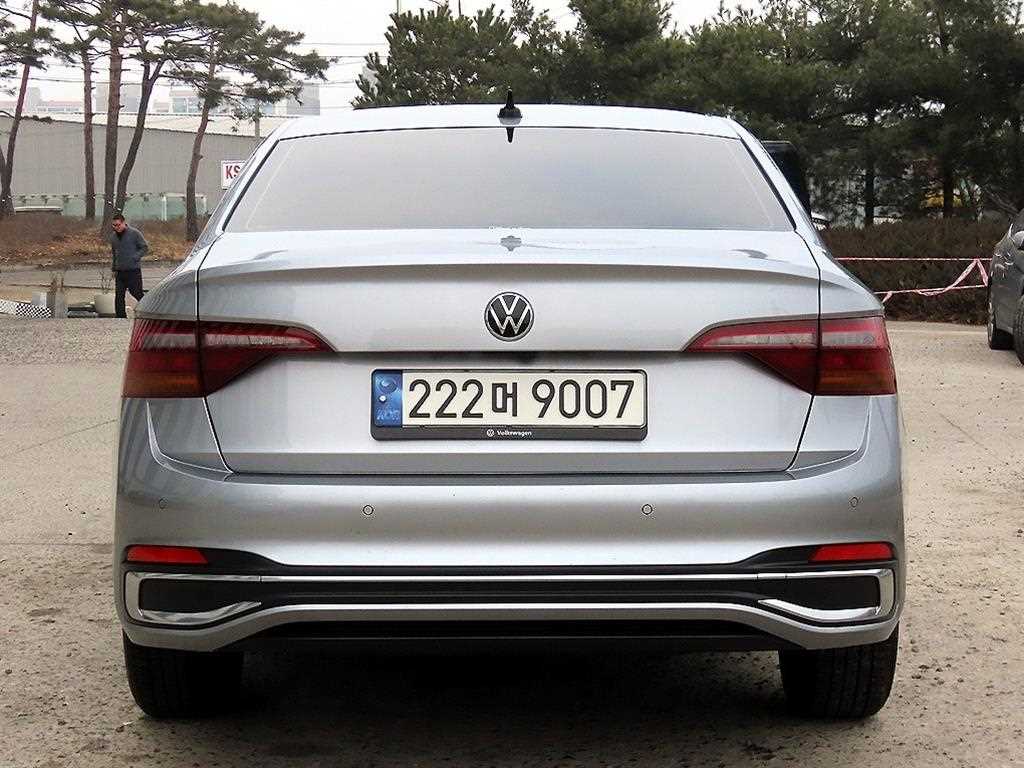 Volkswagen Jetta - Vista 4