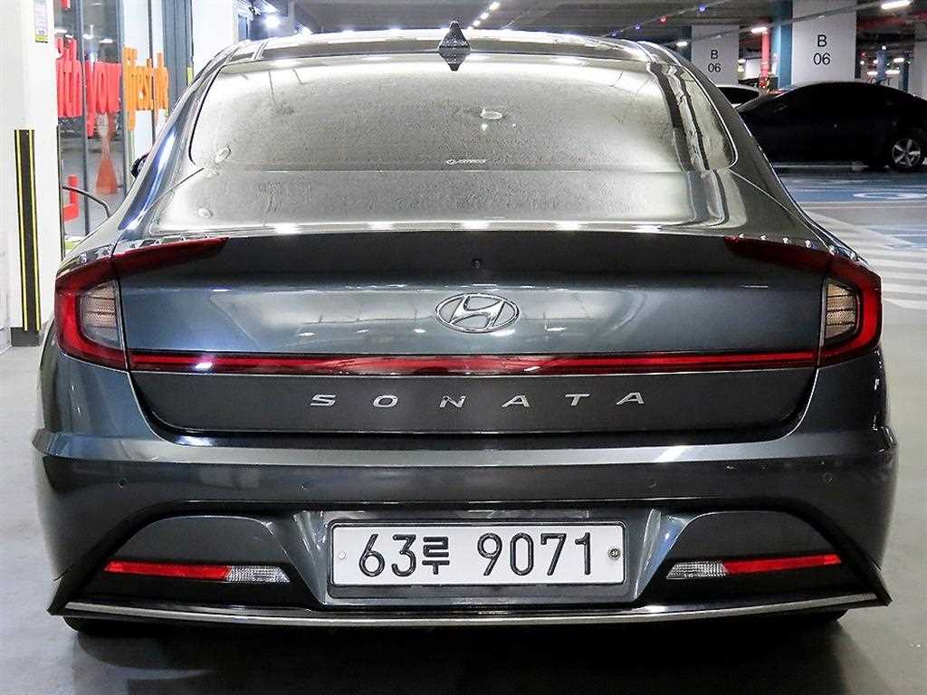 HYUNDAI Sonata - Vista 6