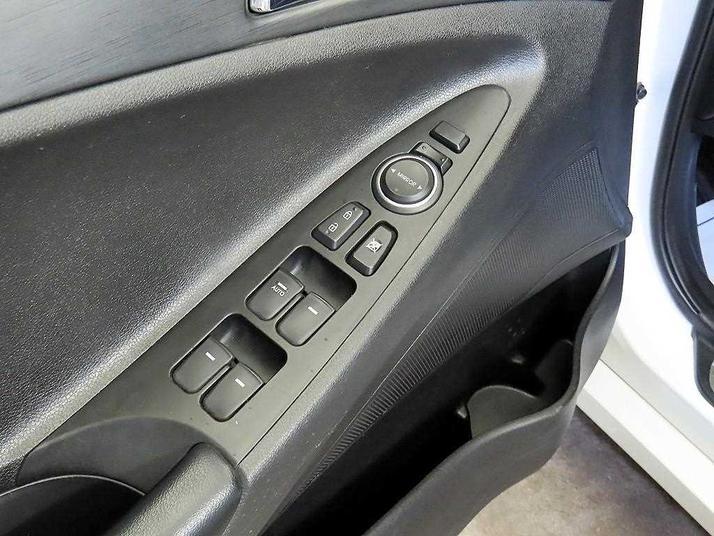 HYUNDAI Sonata 2013 Blanco - Importación desde Corea - HF Imports Iquique - Foto 13