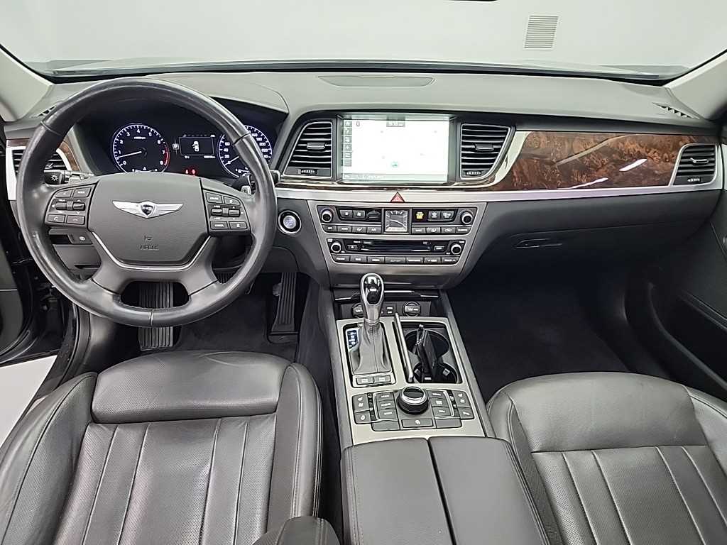 HYUNDAI Genesis - Vista 7