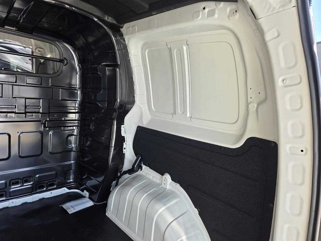 HYUNDAI Staria 2025 Blanco - Importación desde Corea - HF Imports Iquique - Foto 18