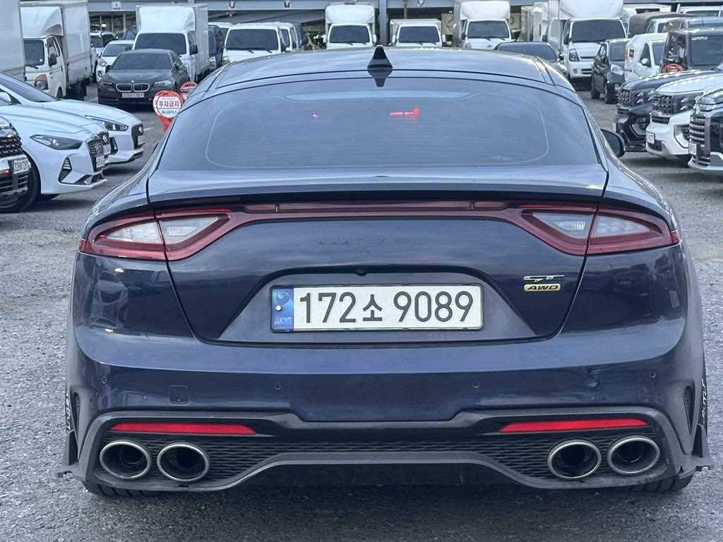 KIA Stinger - Vista 5