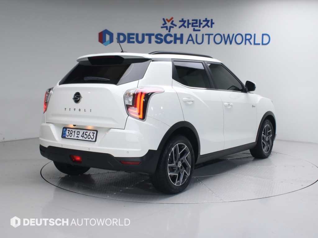 Ssangyong Tivoli - Vista 2