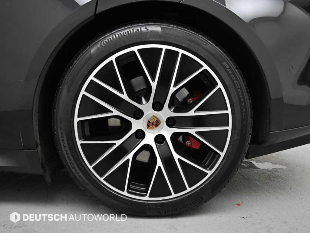 Porsche Taycan - Vista 5