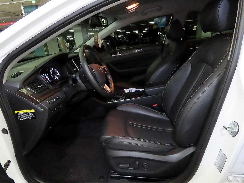 HYUNDAI Sonata - Vista 6