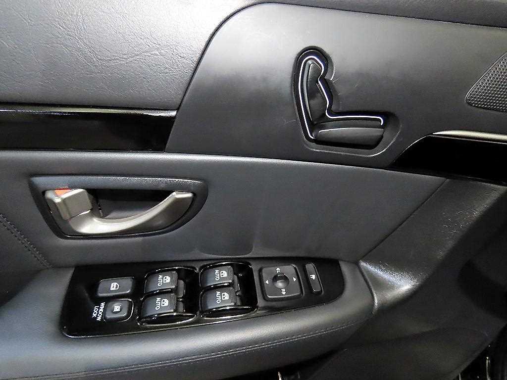 KIA Opirus 2010 Negro - Importación desde Corea - HF Imports Iquique - Foto 13