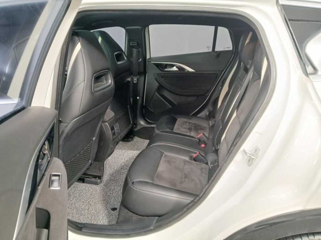 Infiniti Q - Vista 7