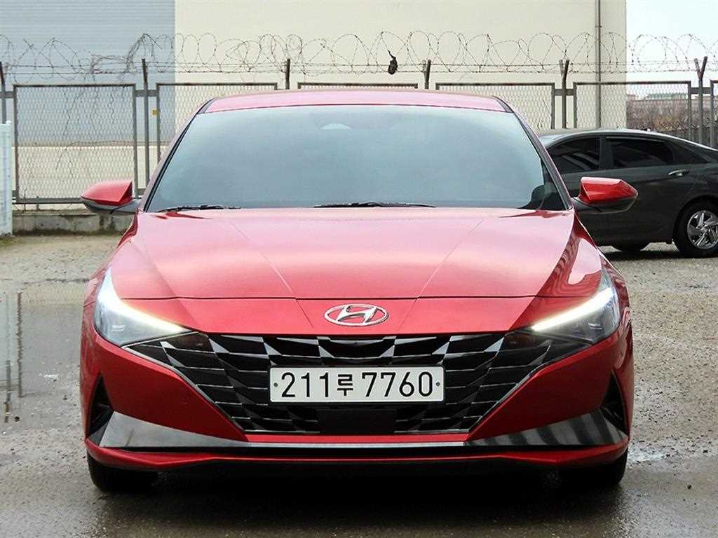 HYUNDAI Avante - Vista 3
