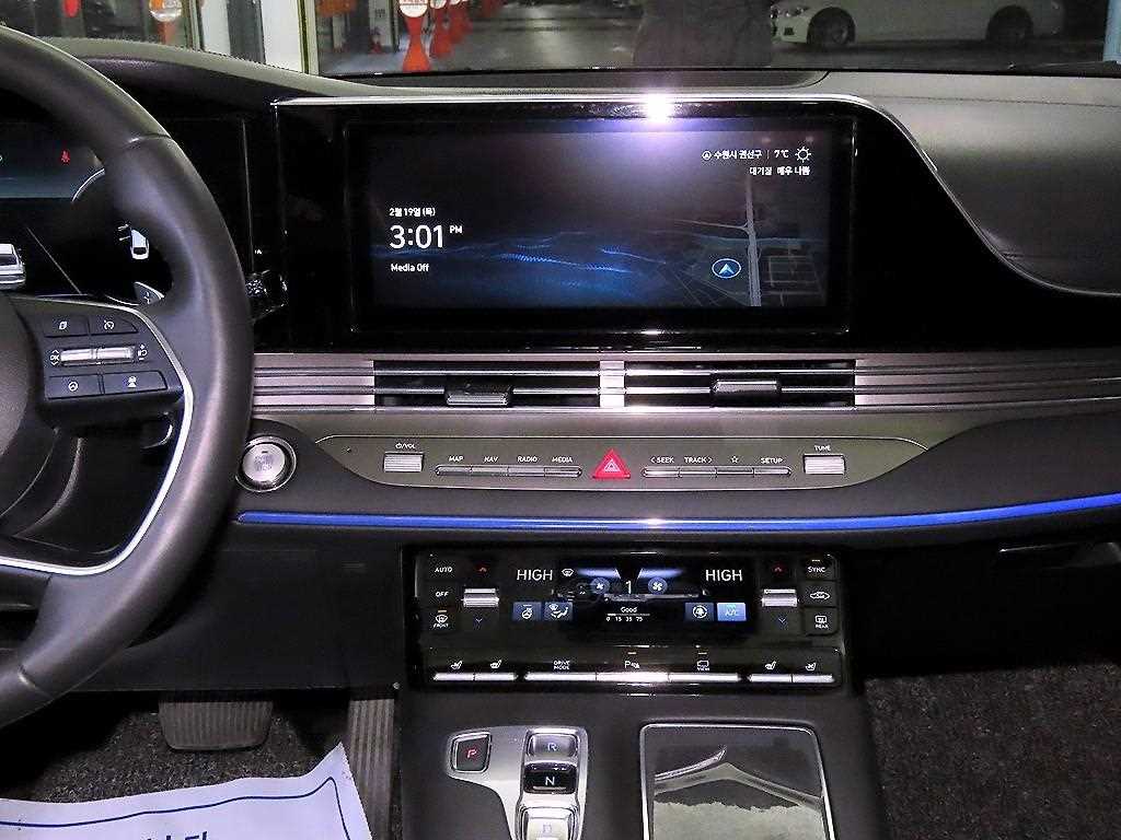 HYUNDAI Grandeur - Vista 11