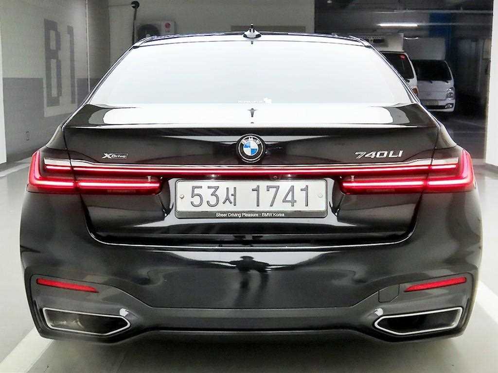 BMW 7 Series - Vista 3