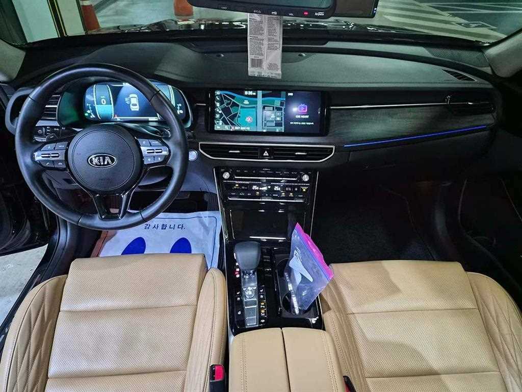 KIA K7 - Vista 10