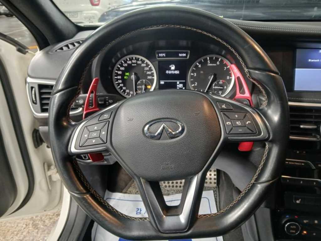 Infiniti Q - Vista 8