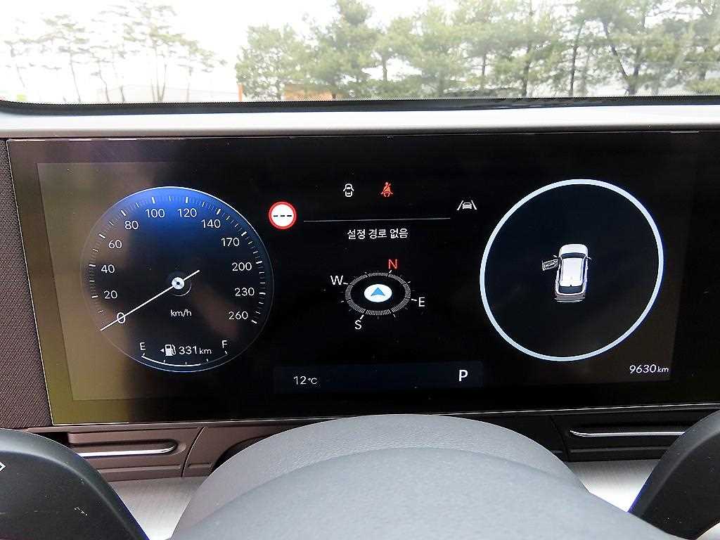 HYUNDAI Kona - Vista 9