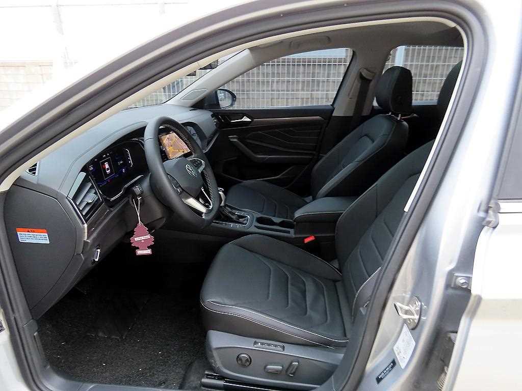 Volkswagen Jetta - Vista 5