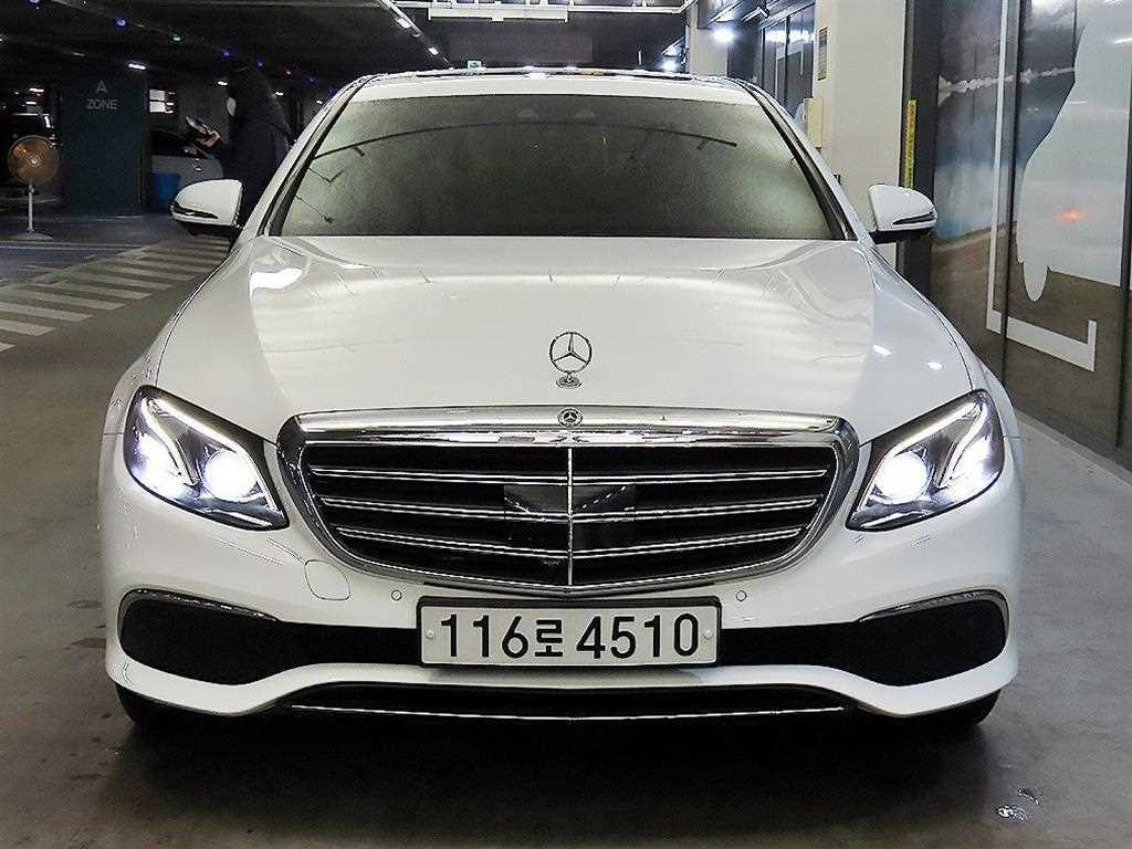 Mercedes Benz E class - Vista 2