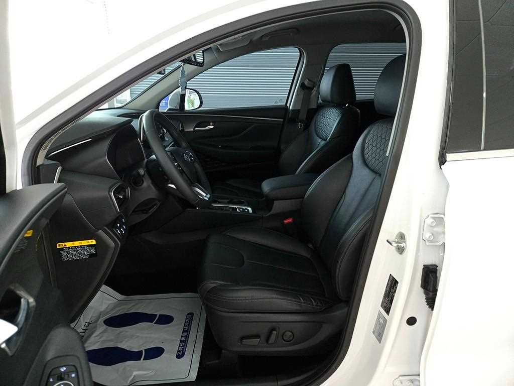 HYUNDAI Santa Fe - Vista 5