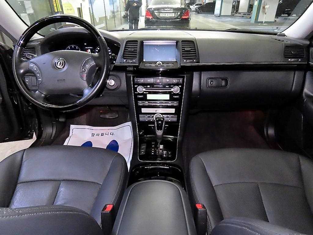 KIA Opirus - Vista 10