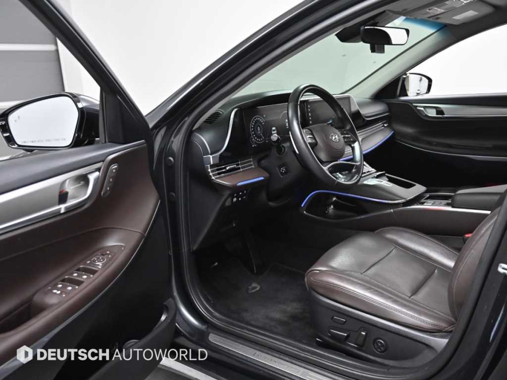 HYUNDAI Grandeur - Vista 11