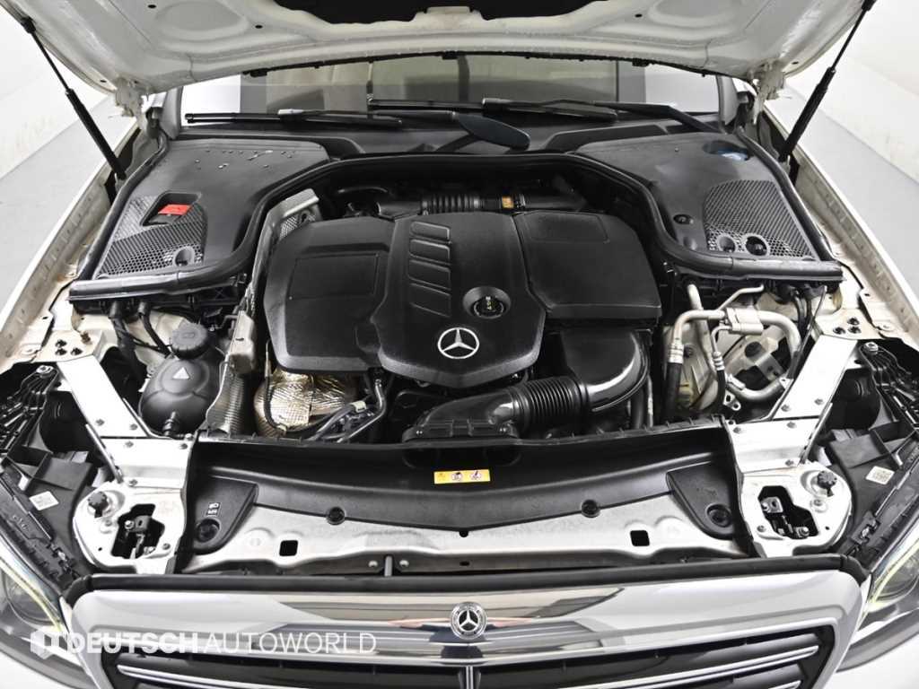 Mercedes Benz E class - Vista 6