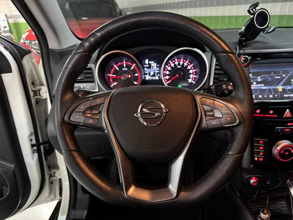 Ssangyong Tivoli - Vista 8