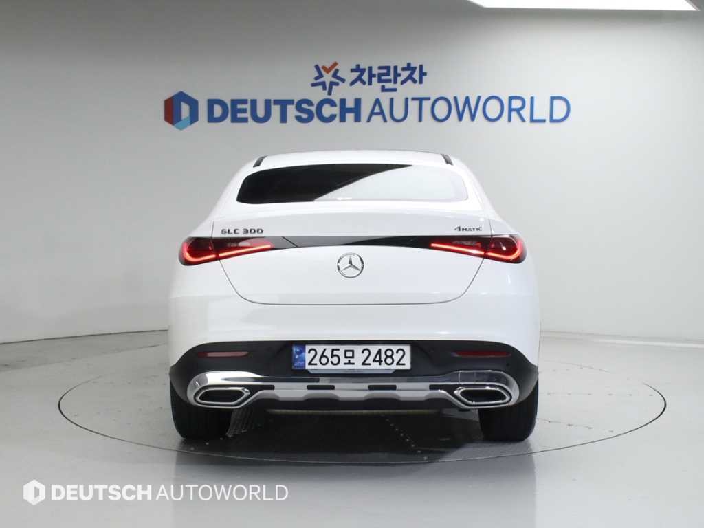 Mercedes Benz GLC Class - Vista 4