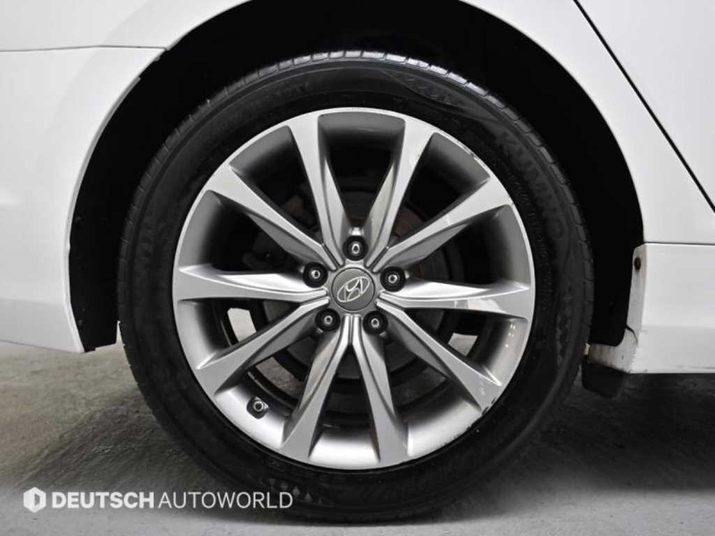 HYUNDAI Grandeur - Vista 5