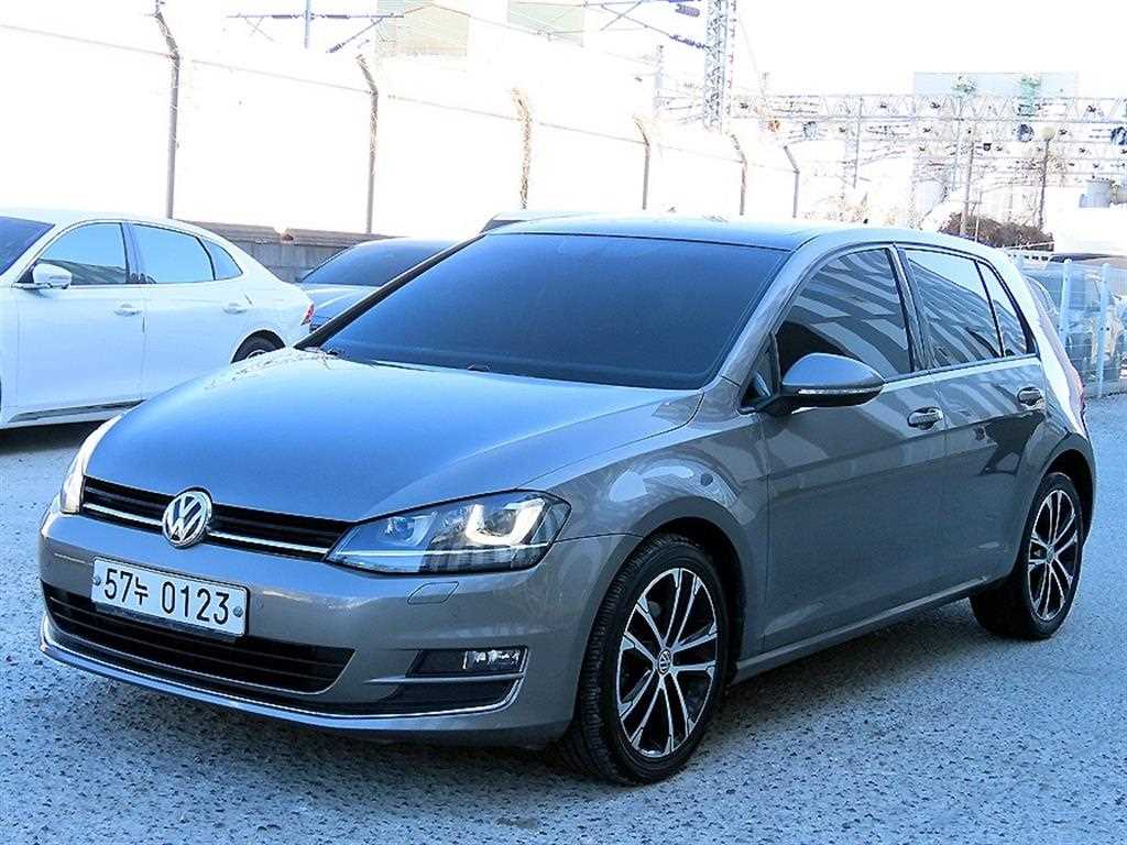 Volkswagen Golf - Vista 2