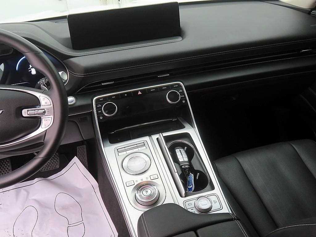 Genesis GV80 - Vista 11