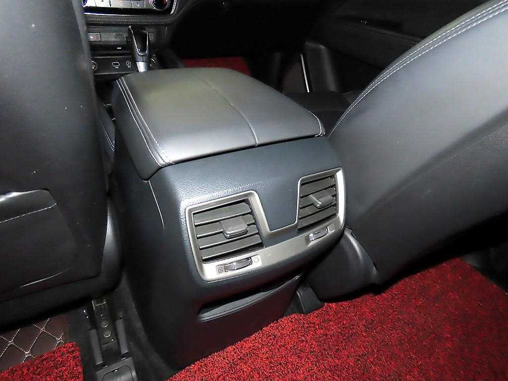 Ssangyong Rexton - Vista 8