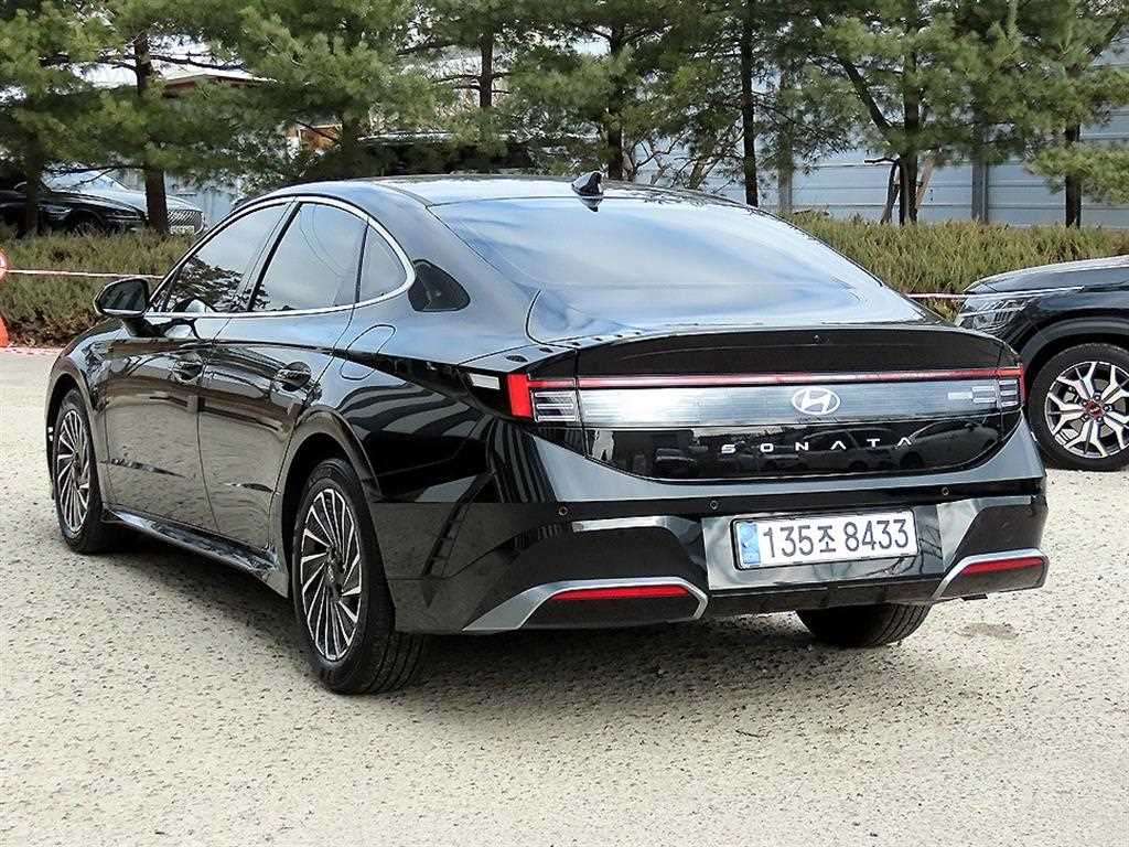 HYUNDAI Sonata - Vista 3