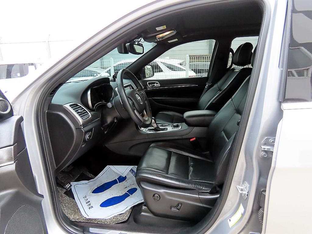 Jeep Cherokee - Vista 5