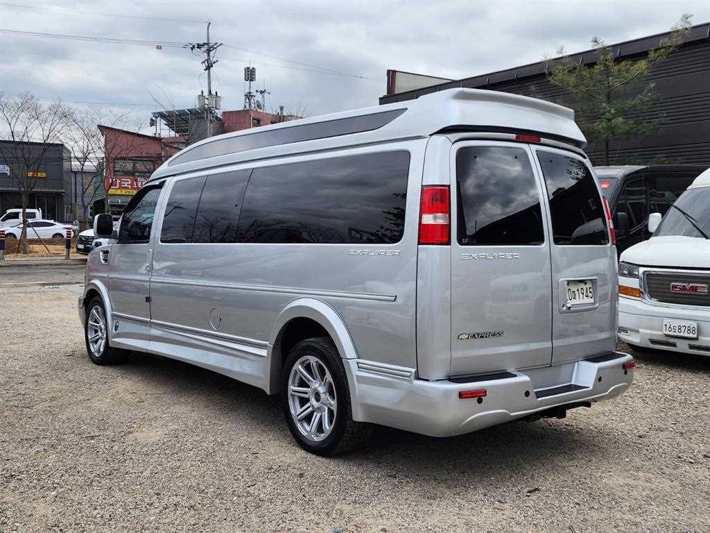 Chevrolet Express van - Vista 4