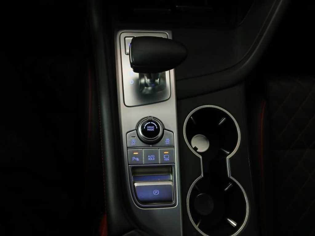 Genesis G70 - Vista 12