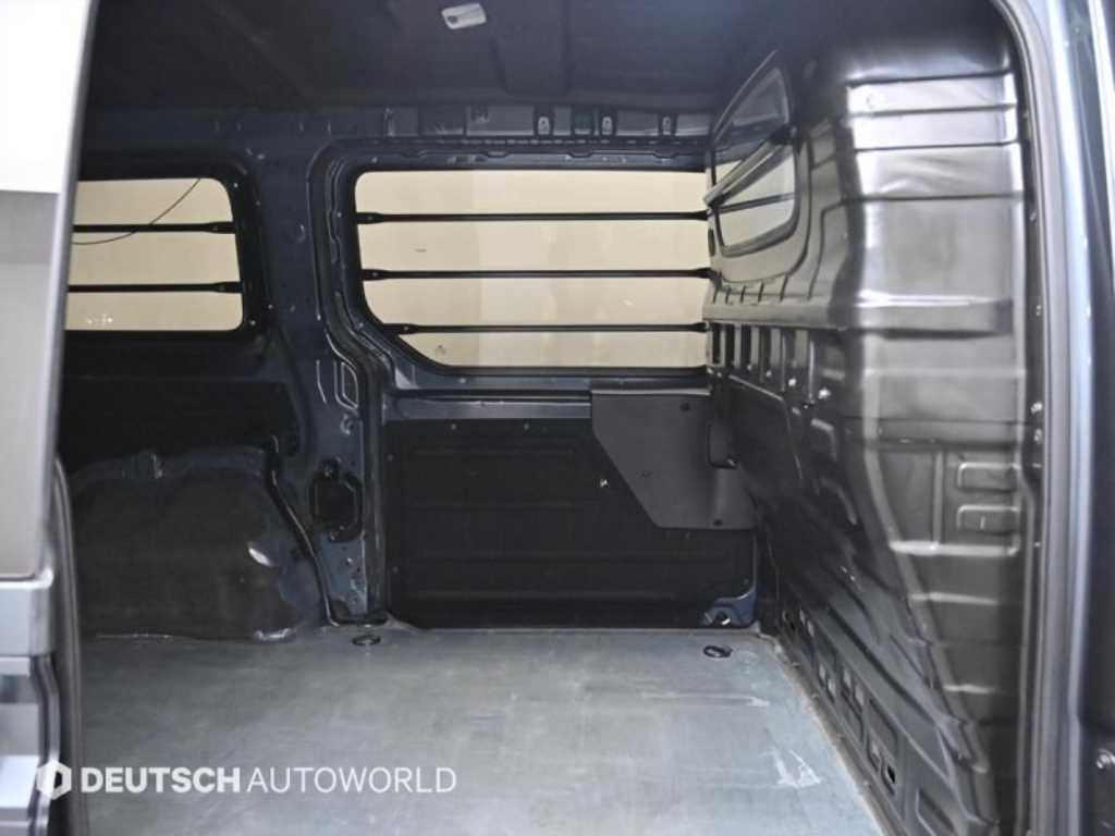 HYUNDAI Staria - Vista 12