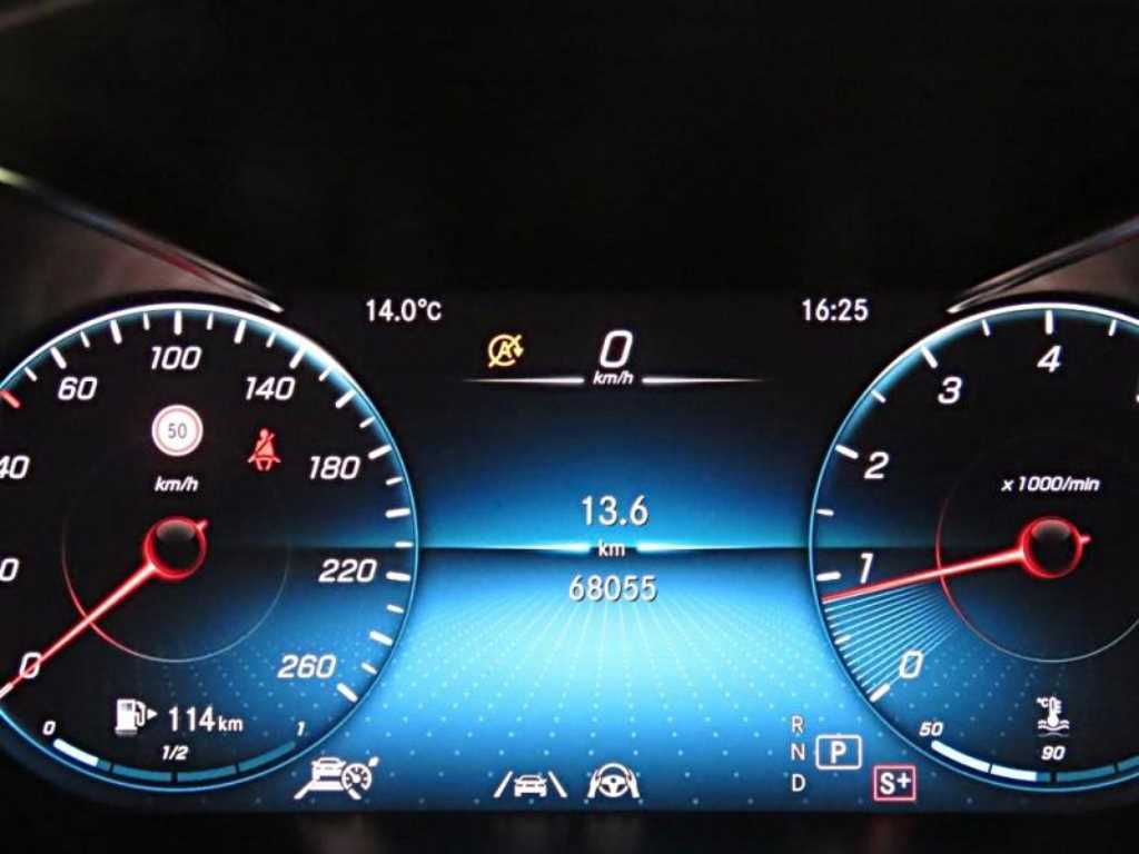 Mercedes Benz GLC Class - Vista 8