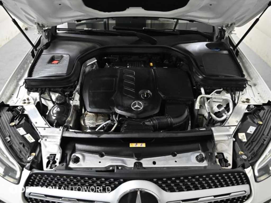 Mercedes Benz GLC Class - Vista 6