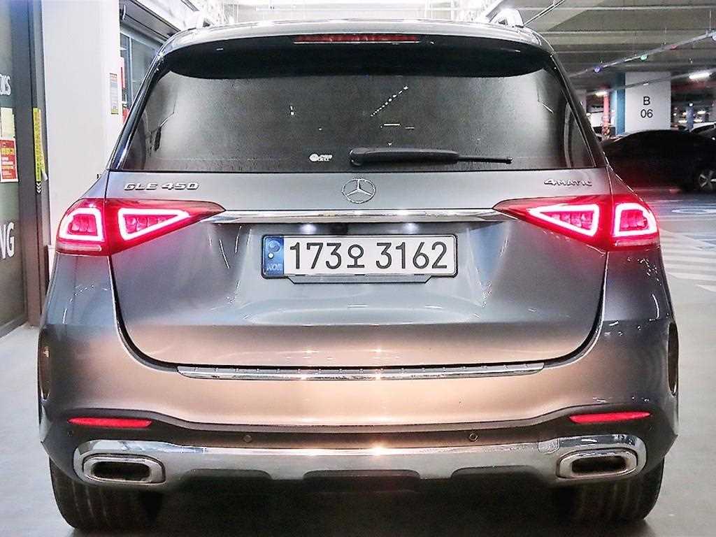 Mercedes Benz GLE Class - Vista 5