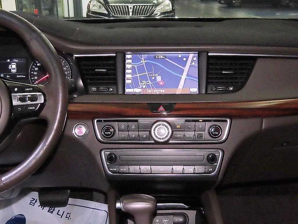 KIA K7 - Vista 11