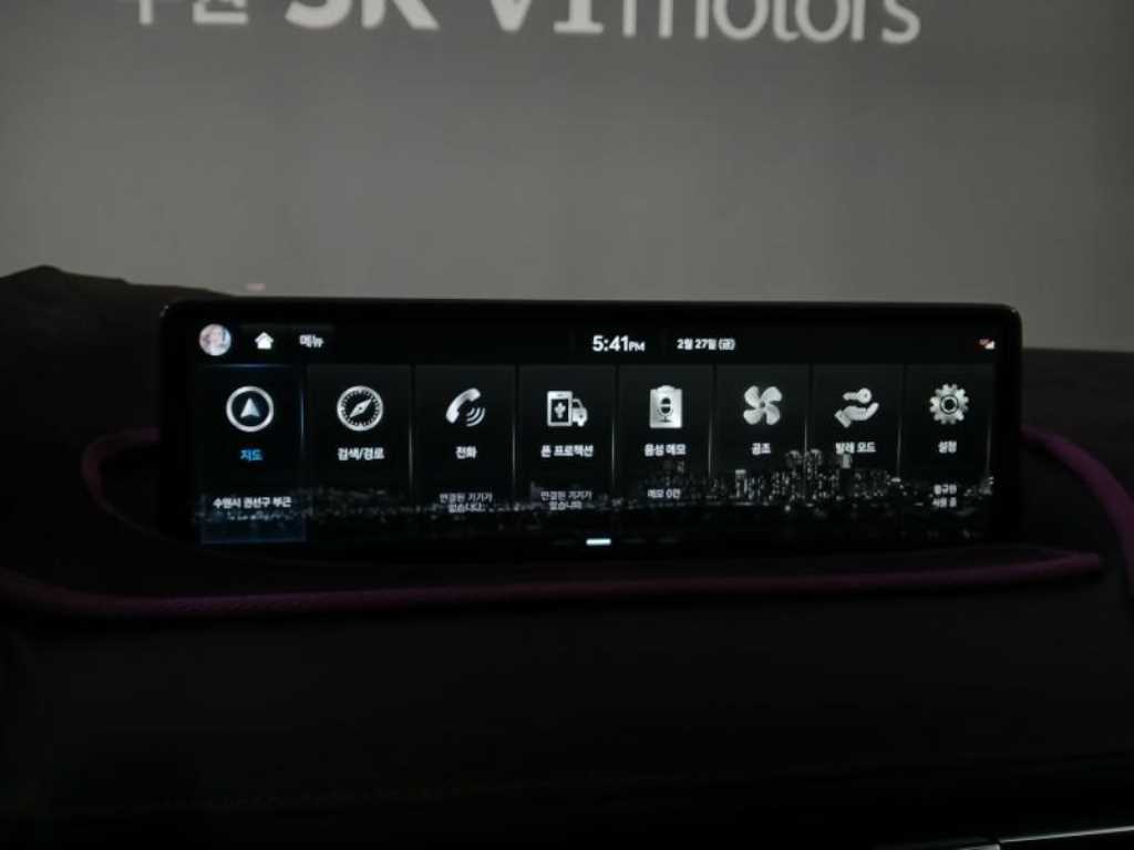 Genesis G80 - Vista 10