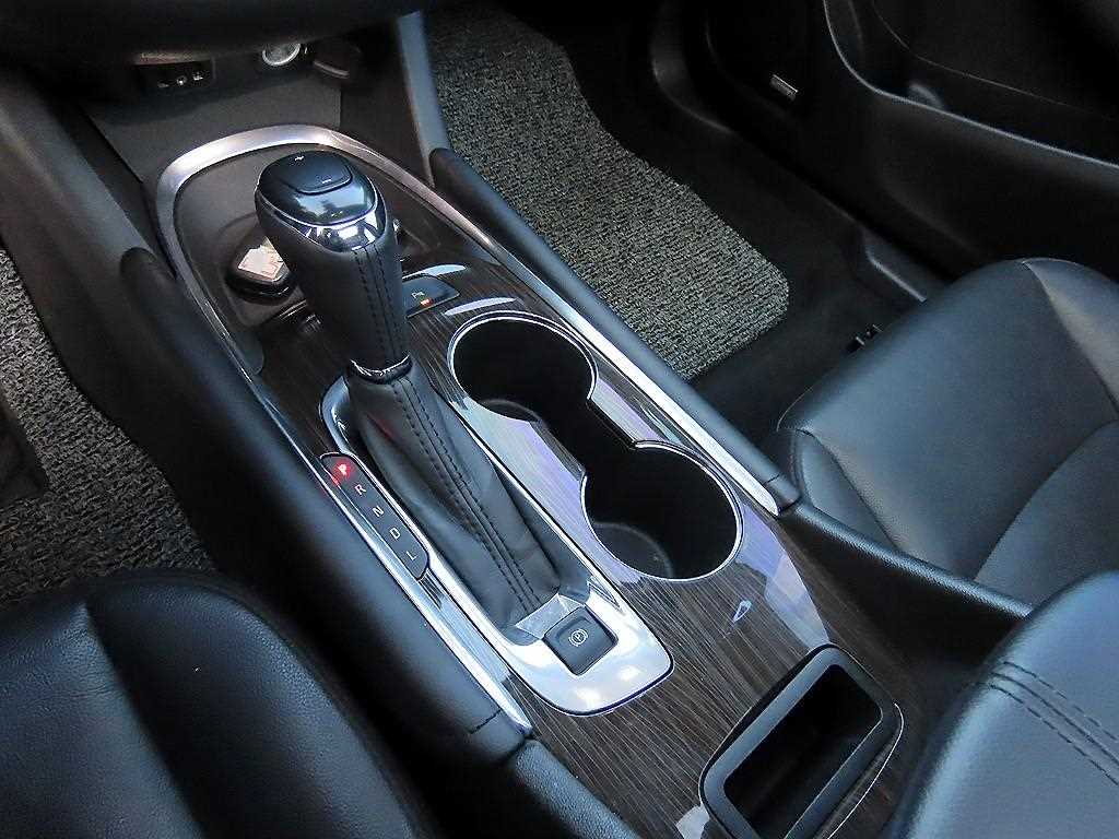 Chevrolet Malibu - Vista 10