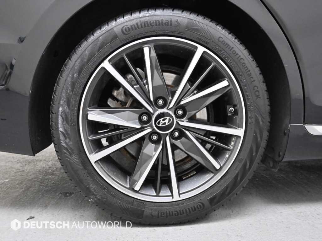 HYUNDAI Grandeur - Vista 5