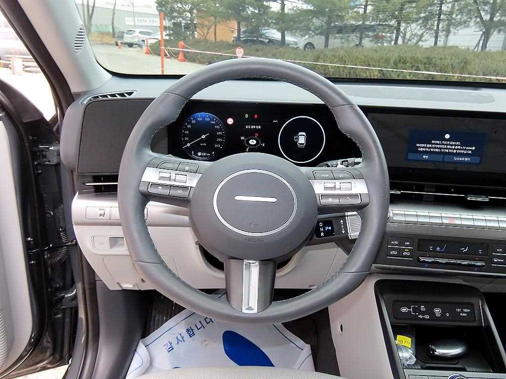 HYUNDAI Kona - Vista 8
