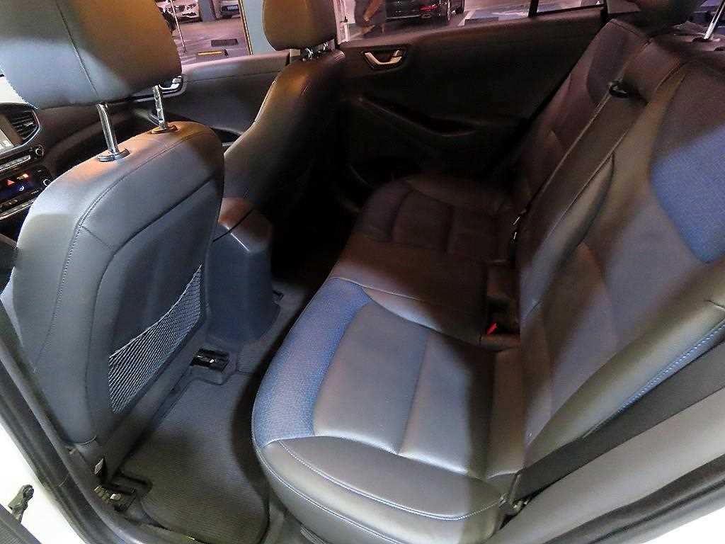 HYUNDAI Ioniq - Vista 7