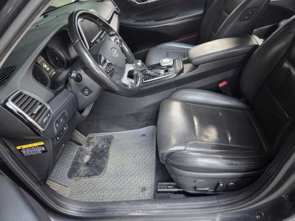 HYUNDAI Grandeur - Vista 12